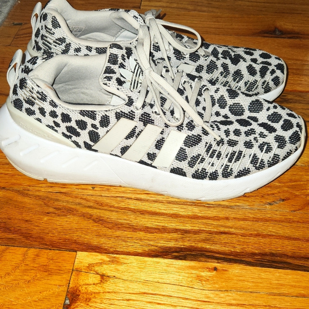 Womens Adidas Sneakers